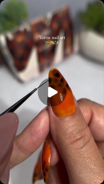 MYLEE | AT-HOME GEL NAILS on Instagram: "Looking to achieve tortie nail art in just a few steps? You can thank us later 💅

With this quad, the Tortie nail looks are endless 🐢

📹 - @zoya_mac 

#mylee #lovemylee #myleebeauty #bloominggel #tiedyenails #watercolournails #tortoisenails" Tortie Nails, Water Color Nails, Nail Looks, Gel Nails At Home, Tie Dye Nails, Tortoise, Quad, Gel Nails, Mac