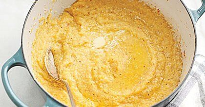 Yellow Grits, Southern Grits, Grit Cakes, Stone Ground Grits, How To Cook Grits, Creamy Grits, Grits Recipe, Cheese Grits, Cereal Recipes