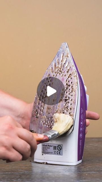 Cleaning Iron Plate, Baking Soda Hacks, Iron Cleaning, Daily Cleaning Routine, Iron Cleaner, Deep Cleaning Hacks, Diy Cleaning Products Recipes, Baking Soda Cleaning, Daily Hacks