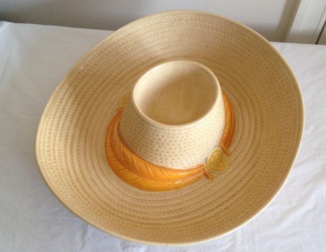 $35 2016 Metlox Figural Chip and Dip Bowl Hat Mexican Sombrero Salsa 1986 California USA | #1801361872 Chip And Dip Party, Pottery Chip And Dip, Dip Party, Bowl Hat, Mexican Sombrero, Party Bowls, Chip Bowl, Chip And Dip Bowl, Chip And Dip