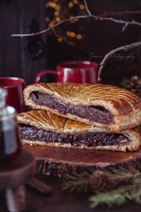 recette Galette des rois Cyril Lignac Baklava Cheesecake, Calzone Recipe, Pastry Desserts, Pastry Dough, French Pastries, Cake Roll, Samar, Chocolate Hazelnut, Food Cakes