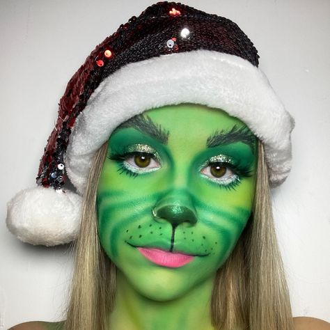 Grinch Makeup Easy, Cute Grinch Makeup, Easy Grinch Makeup, Grinch Makeup Looks, Grinch Makeup, Grinch Halloween, Fun Christmas Party Games, Face Paint Makeup, Halloween Makeup Easy