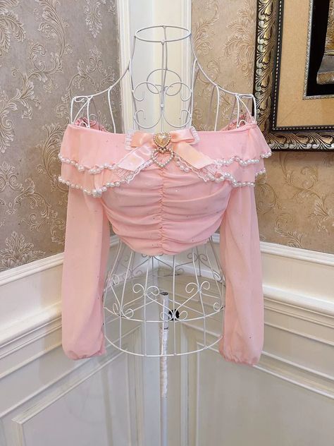 ❤sweet baby pink short tops❤︎ Pink 60s Fashion, Cute Pink Short Top, Pink Top Aesthetic, Pastel Pink Clothes, Cute Yellow Outfits, Kawaii Clothes Pink, Pink Aesthetic Clothes, Pink Skirt And Top, Pink Alt