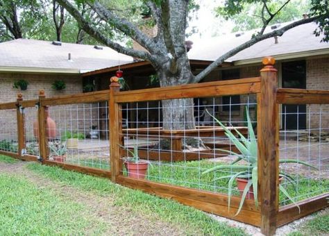 16 Inspirational Fence Ideas That Are Simple Yet Beautiful Yard Fence, Backyard Fence, Diy Fence, Front Yard Fence, The Residents, Yard Project, Modern Fence, Outdoor Decorating, Urban Gardening