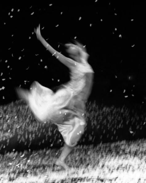 Pina Bausch, Camille Claudel, Jitterbug, Arte Inspo, Dance Photos, Jive, Dance Art, Dance Photography, Just Dance