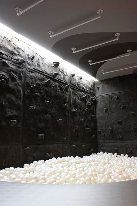 Climbing wall with a ball pit and overhead monkey bars! Sensory Basement, Climbing Room, Foam Pit, Home Climbing Wall, Bouldering Wall, Climbing Walls, Indoor Rock Climbing, Rock Walls, Basement Gym