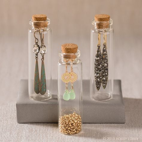 What’s better than a message in a bottle? Earrings in a bottle! Create cute giftable earrings with pretty-as-can-be packaging! Jewelry Packaging Diy, Jewelry Packaging Design, Packaging Diy, Diy Jewelry Display, Bottle Earrings, Mixed Media Jewelry, Bottle Jewelry, Bottle Gift, Message In A Bottle