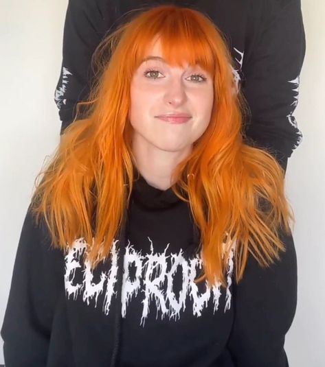 Hayley Williams Curly Hair, Hailey Paramore, Hayley Williams Orange Hair, Hayley Williams 2022, Hayley Williams Hair, Hayley Wiliams, Paramore Hayley, Hayley Paramore, Paramore Hayley Williams