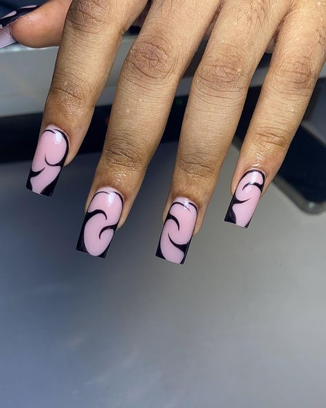 THIS IS ART 🖼️ 🎨🖌️ #nails #nailsinogba #bergernails #nailtechinogba #swirlnails #blacknails #explore #nailinspiration #explorepage Black Simple Nail Designs, Shellac Manicure Ideas, Short Nails Inspo Aesthetic, Simple Short Nail Ideas, Beginner Nail Art, Beginner Nail Designs, Nail Designs For Beginners, Grey Acrylic Nails, Gel Toe Nails