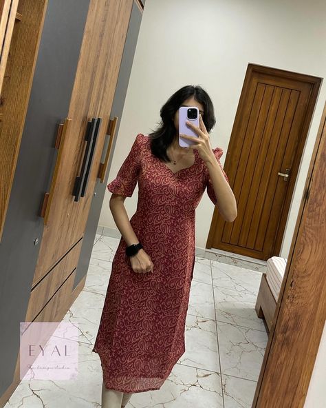 ❌SOLDOUT❌ E-1116 Tissue silk kalamkari print Kurti in elbow sleeves (with lining (cotton)) Sizes:XS to XL Mild soap handwash and steam ironing is recommended Dm for orders and price Colour may slightly vary due to lighting Model Size -Xs [kurti, festive, maxi, co ord, kurta sets, regular wear, casual wear, office wear, style, marriage] #kurti#casulakurti#dailywearkurti#smallbusiness#officewearkurti#officewearstyle#kurtisofeyal#festivekurtis#kurtidesign#kurtis #kurticollection#kurtifa... Kalamkari Print Kurti, Kalamkari Kurti, Office Wear Kurtis, Kalamkari Print, Simple Kurta Designs, Neck Designs For Suits, Kurta Neck Design, Kurti Collection, Dress Design Patterns