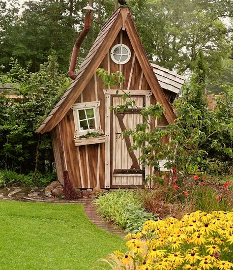 The Magic of a pretty Garden Shed Organizations Ideas, Garden Shed Diy, Small Garden Shed, Shed Landscaping, Landscaping Tools, Backyard Garden Landscape, Garden Ideas Cheap, Small Backyard Gardens, Smart Garden