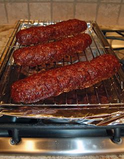 Homemade Summer Sausage, Summer Sausage Recipes, Curing Meat, Sausage Making Recipes, Pepperoni Recipes, Home Made Sausage, Homemade Sausage Recipes, Deer Recipes, Ground Venison