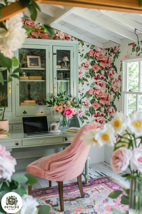 She Shed Library, Cozy She Shed, Shed Art Studio, She Shed Office Ideas, She Shed Craft Room Ideas, Shed Office Ideas, She Shed Studio, She Shed Craft Room, She Shed Office