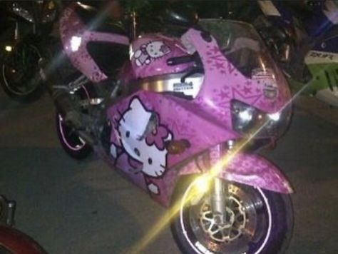 Hello Kitty Motorcycle, Pink Motorcycle, Hello Kitty Car, Bike Aesthetic, Custom Sport Bikes, Hello Kitty Rooms, Motorcycle Aesthetic, Pretty Bike, Pimped Out Cars