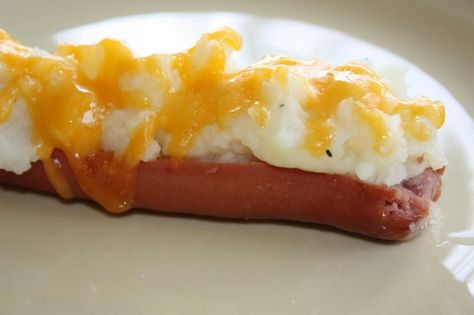 Stuffed Hot Dogs, Cheese Hot Dogs, Cheese Bake, Leftover Mashed Potatoes, Summer Appetizer, Summer Side Dishes, Fresh Salsa, Macaroni Salad, Light Dinner