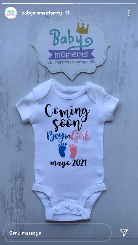 Gender Reveal Onesie Ideas, Gender Reveal Onesie, Onesie Ideas, Gender Reveal Party Theme, Free Baby Shower, Baby Gender Reveal Party, Baby Announcements, Baby Gender Reveal