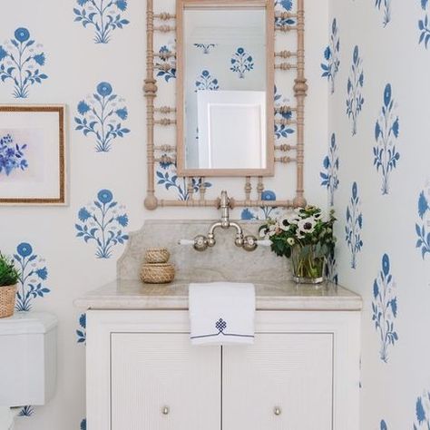 Bria Hammel Interiors (@briahammelinteriors) • Instagram photos and videos Bria Hammel Interiors, Bria Hammel, Traditional Style Homes, Room Goals, Inviting Home, Shop Interiors, City House, Beautiful Bathrooms, Interior Design Trends