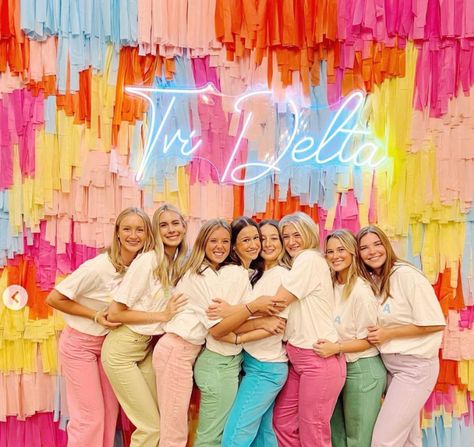 Sorority Recruitment Decorations, Recruitment Decorations, Sorority Recruitment Themes, Pr Ideas, Recruitment Themes, Sorority Girls, Recruitment Outfits, Tri Delta, Photoshoot Idea