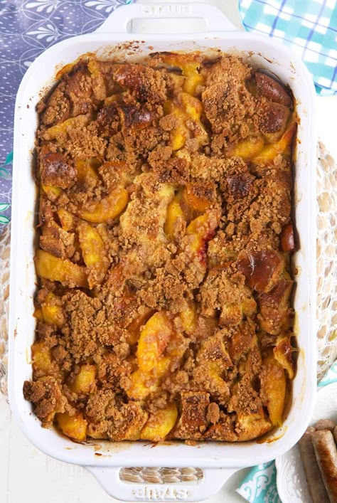 Peach Cobbler French Toast, Peach Topping, Peach French Toast, French Toast Bake Recipe, Gluten Free Cookbooks, French Toast Casserole Overnight, Classic French Toast, Turkey Breakfast, Baked Peach