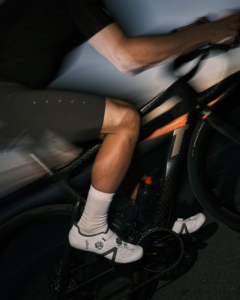 Perfect for both long distances and sprints, the CENTO combines innovative design with top-tier materials to elevate your cycling experience. Ready to conquer the road with CENTO. 📷 @_manuelgatto_ #weareallunderdog . . . #udogshoes #cyclingshoes #cycling #udogcento Maap Cycling, Track Cycling, Cycling Shoes, Innovative Design, Top Tier, Long Distance, Innovation Design, The Road, Cycling