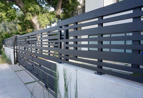 Exterior Gate, Pagar Modern, Automatic Gates Driveways, Wooden Gates Driveway, Deck Railing Design, Wood Fence Design, Modern Gate, House Main Gates Design, Modern Fence Design