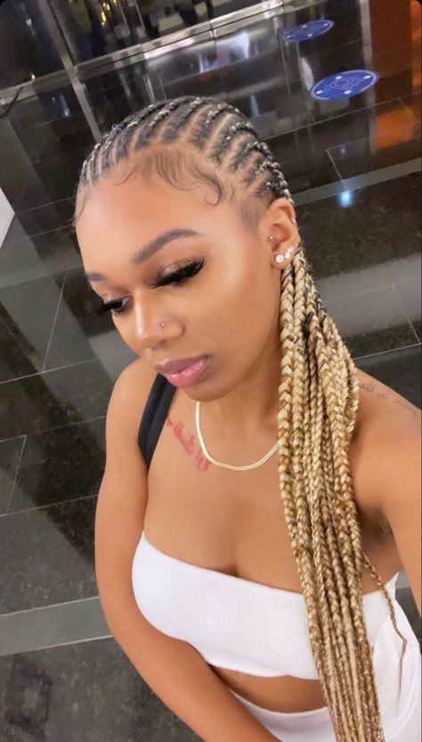 Blonde Conrows For Black Women, Blonde Feed In Braids Cornrows, Brown Stitch Braids, Colored Cornrow Braids, Stitch Braids With Color, Blonde Stitch Braids, Blonde Cornrows Braids Black Women, Blonde Feed In Braids, Blonde Cornrows