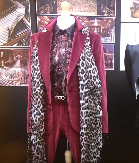 Cruella 2021 Outfits, Artie Cruella De Vil, Cruella Inspired Outfit, Scene Costume, John Mccrea, Prom Planning, Masquerade Prom, Character Outfits, Fitness Inspo