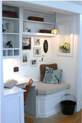 Closet Office Window Nook, Reading Space, Closet Office, Office Nook, Bedrooms Ideas, Built In Bench, Office Inspiration, Organizing Your Home, A Chair