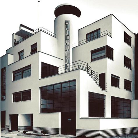 Robert Mallet-Stevens and Le Corbusier’s Villa des frères Martel, Paris, 1927 (via Bauhaus Movement) Robert Mallet Stevens, Art Deco Homes, Bauhaus Architecture, Modernist House, Streamline Moderne, Bauhaus Art, Walter Gropius, Art Deco Buildings, Art Deco Architecture