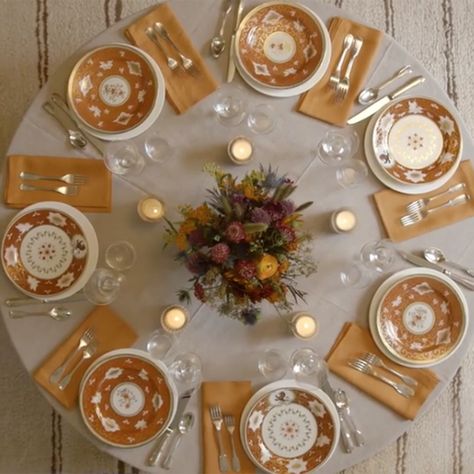 Entertaining Table Settings, Edible Centerpieces, Thanksgiving Candy, Dinner Party Table Settings, Entertaining Dinner, Thanksgiving Table Setting, Ina Garten Recipes, Table Setting Inspiration, Dinner Party Table