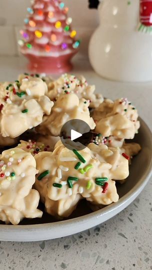 No Bake Christmas, Fake Ginger, Christmas Baking Cookies, Best Holiday Cookies, Christmas Sweets, Mini Donuts, Snack Cake, Fun Cooking, Christmas Cookie