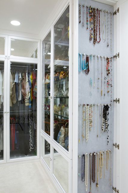 Built-In Jewelry Cabinet A Walk In Closet, Contemporary Closet, Jewerly Organizer, Jewelry Closet, Walking Closet, Closet Hacks Organizing, Closet Remodel, Closet Decor, Dressing Rooms