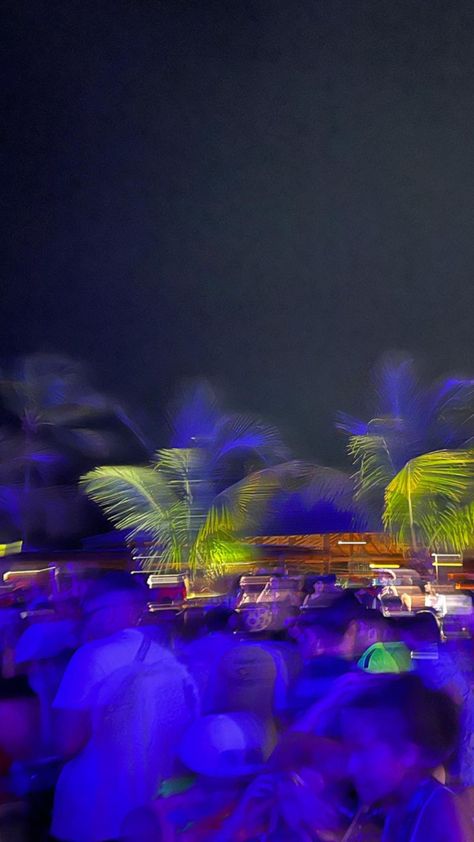 beach party at night Beach Party At Night Aesthetic, Beach Parties Aesthetic, Spring Break Aesthetic Party, Disco Beach Party, Beach Party Aesthetic Night, Beach Party At Night, Summer Night Wallpaper, Beach Dance Party, Beach Night Party