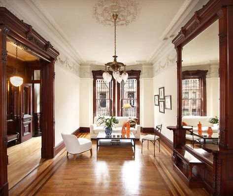 Old World, Gothic, and Victorian Interior Design Brownstone Interiors, New York Brownstone, Victorian Interior Design, Brooklyn Brownstone, Victorian Interior, Victorian Interiors, Interior Minimalista, Modern Victorian, A Living Room