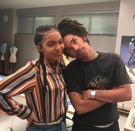 Definitely exploring and kutesaaa wat you doo...💯💯💯😋 Zoey Grownish, Luca Grown Ish, Lucas Sabbat, Luca Sabbat, Couple Flicks, Manifesting Positivity, Zoey Johnson, Luka Sabbat, Grown Ish