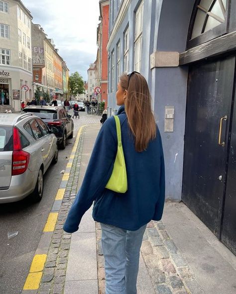 Fleece Jacket Outfit Aesthetic, Sofia Boman, Fleece Jacket Outfit, Matilda Djerf Style, Lunch Outfit, Cold Fashion, Fashion Trends Winter, Copenhagen Style, Winter Outfit Inspiration