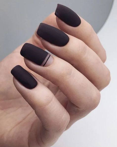 33 Trendy Short Square Nails That Scream Confidence And Class - ZaiuBee Trending Nail Art Designs, Nail Art Designs 2023, Trending Nail Art, Bridal Nails Designs, Nail Designs Ideas, Matte Black Nails, Short Square Nails, Casual Nails, Black Nail