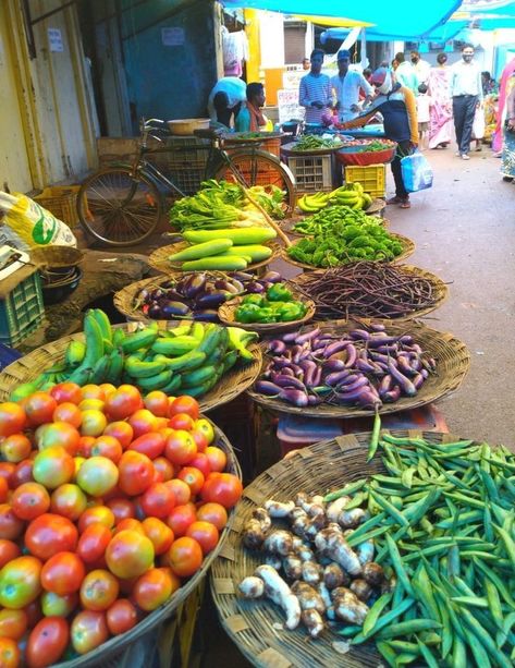 #Photography #Indian #Village #Vegetables #Streets #Bazaar #Market #Explorer 🐿️ Bazaar Market, Vegetables Market, Market Photography, Vegetable Market, Photography Indian, Indian Village, Light Of Life, Photography