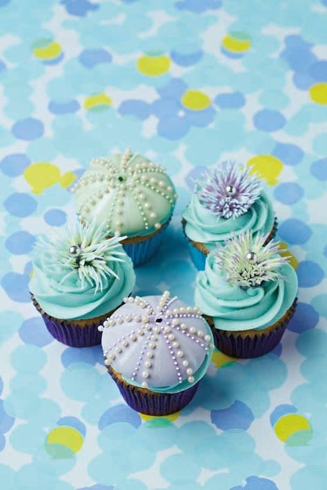 Sea Urchin Cupcakes Aquamarine Theme Party, Sea Otter Cake, Sea Creature Cupcakes, Sea Themed Cupcakes, Under The Sea Cupcake Ideas, Ocean Themed Cupcakes, Otter Party, Beach Themed Cupcakes, Under The Sea Cupcakes