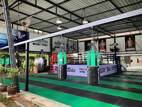 Muay Thai Home Gym, Muay Thai Gym Design, Wushu Training, Buakaw Banchamek, Kickboxing Gym, Muay Thai Gym, Thai Travel, Mma Gym, Dream Bedrooms