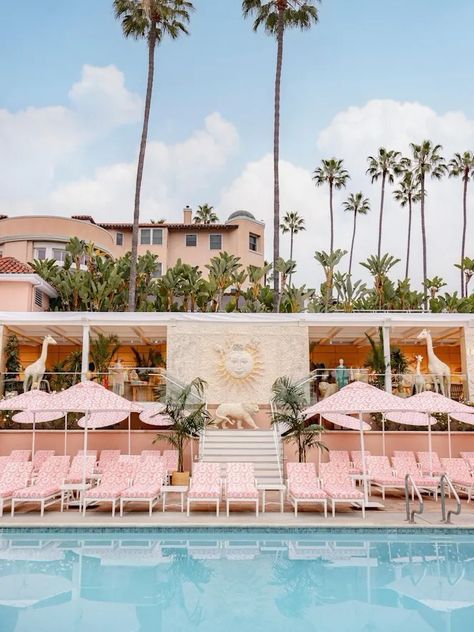 Pool at The Beverly Hills Hotel | Dorchester Collection Bel Air Hotel Wedding, Beverly Hills Hotel Aesthetic, Poolside Aesthetic, Hotel Pool Party, Hotel Bel Air, The Beverly Hills Hotel, Los Angeles Museum, Dream Hotels, Beverly Hills Hotel