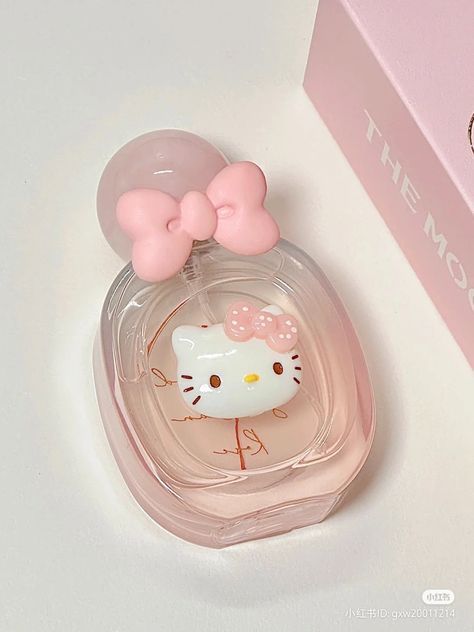 Belleza Aesthetic, Hello Kitty Perfume, Images Terrifiantes, Luxury Birthday Gifts, Cute School Stationary, Makeup Accesories, Hello Kitty Coloring, Soft Nails, Beauty Goals