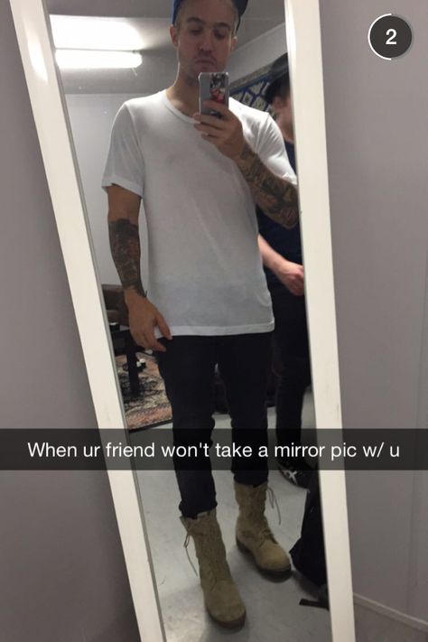 PATRICK Emo Heart, Peter Wentz, Emo Quartet, Andy Hurley, Soul Punk, Funny Snapchat Pictures, Funny Snapchat, Emo Stuff, Emo Trinity