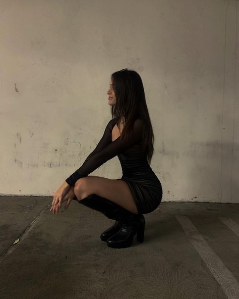 Poses With Dress Outfit Night, Boots Outfit Photoshoot, Black Dress Pictures, Poses To Spice Up Your Instagram, Outfit Ideas For Instagram Pictures, Parking Garage Photoshoot Poses, Parking Poses, Picture Poses Instagram Dress, Photoshoot In Black Dress