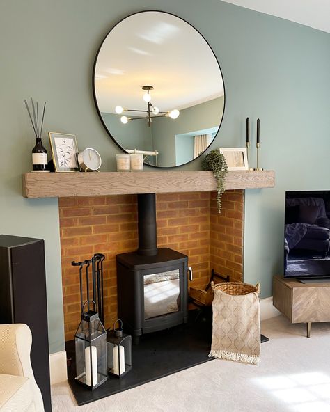 Modern Mirror Above Fireplace, Oak Mantel Decorating Ideas, Mirror Above Log Burner, Fireplace Beam Decor, Living With Fireplace Ideas, Lounge Mantlepiece, Living Room Mirror Fireplace, Fireplace Dressing Ideas, Living Room Mirror Above Fireplace