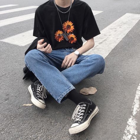 Converse Low Outfit, Black Converse Outfit Men, Boy Korea, Oc Fashion, Outfits Retro, Estilo Grunge, Ootd Ideas, Black Converse, Outfit Grid