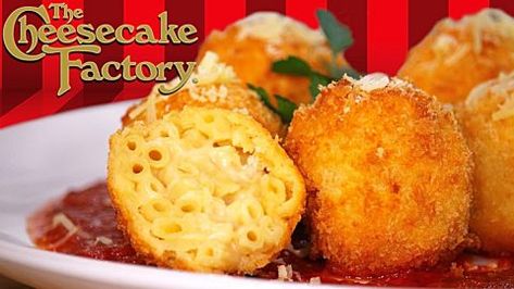 Cheesecake Factory Copycat Fried Mac And Cheese Balls Recipe | DIY Joy Projects and Crafts Ideas Mac And Cheese Balls Recipe, Fried Mac And Cheese Balls, Recipes Mac And Cheese, Mac And Cheese Balls, Fried Mac N Cheese Balls, Fried Macaroni And Cheese, Sweet Banana Peppers, Cheesecake Factory Copycat, Mac N Cheese Balls