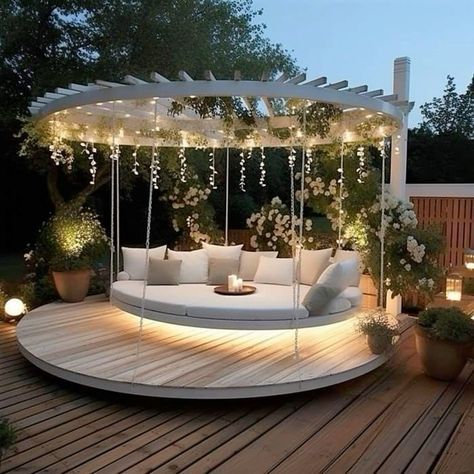 Outdoor Swings, Outdoor Sitting Area, تصميم داخلي فاخر, التصميم الخارجي للمنزل, Deck Decorating Ideas, Outdoor Decor Backyard, Backyard Makeover, Decoration Idea, Deck Decorating