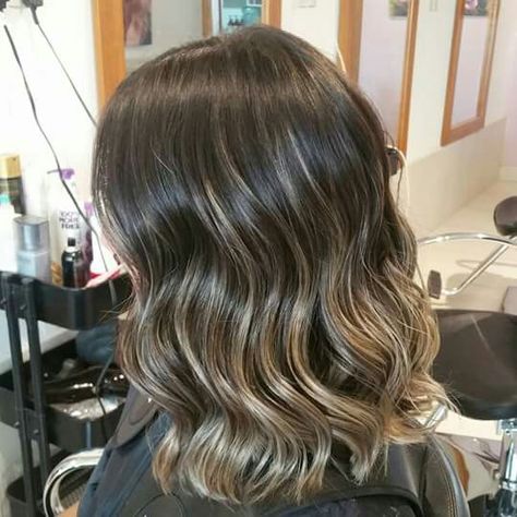 Root Melt Baby Lights, Hair Inspiration Brunette, Hair Color Ideas For Brunettes Balayage, Baby Lights, Long Brunette Hair, Light Highlights, Brunette Hair With Highlights, Hair Color Auburn, Brunette Balayage Hair