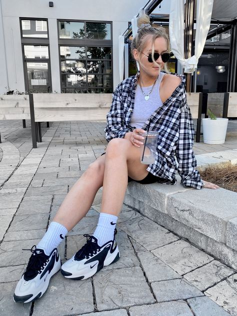 Nike Zoom 2k Outfit Women, 2k Outfit Ideas, Nike Zoom 2k Outfit, Outfit Ideas Party, Nike Zoom 2k, Zoom 2k, Active Style, Black Jeans Outfit, Athletic Style